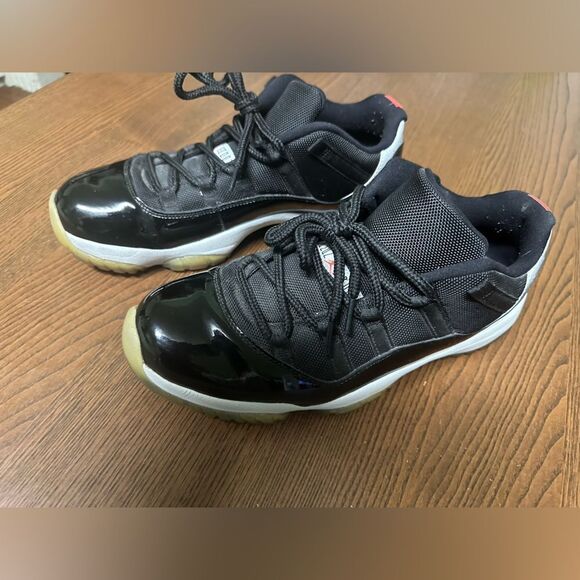 Air Jordan 11 low ‘infrared 23’ size 10 - Picture 2 of 9